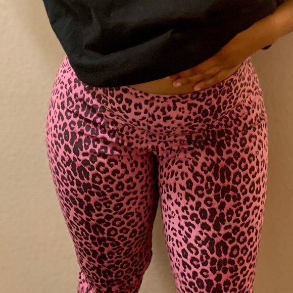 Vintage Pink Cheetah Print Wide Leg High Waist Pants - Picture 9 of 9